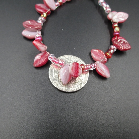 Vintage 7 Inch Red & White Carved Shell Bracelet - Picture 3 of 4